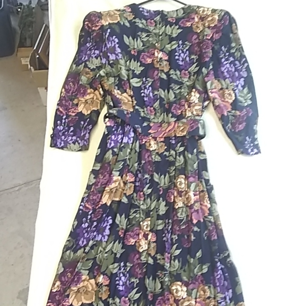 Dress - Picture 4 of 4
